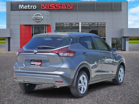 New 2025 Nissan Kicks Play S image 3