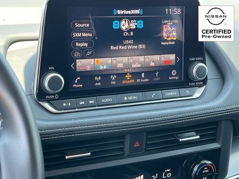 Certified 2025 Nissan Rogue SV FWD image 24