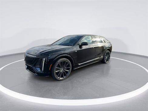 New 2026 Cadillac Lyriq V image 4