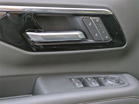 New 2026 Chevrolet Suburban Premier image 13