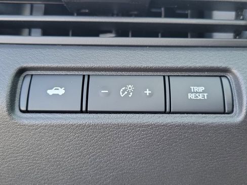 Used 2025 Nissan Altima 2.5 S FWD image 19