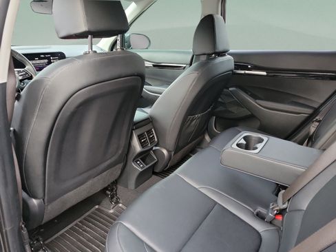 Used 2025 Kia Seltos EX w/ EX Sunroof Package FWD image 6