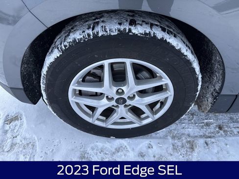 Used 2023 Ford Edge SEL image 11
