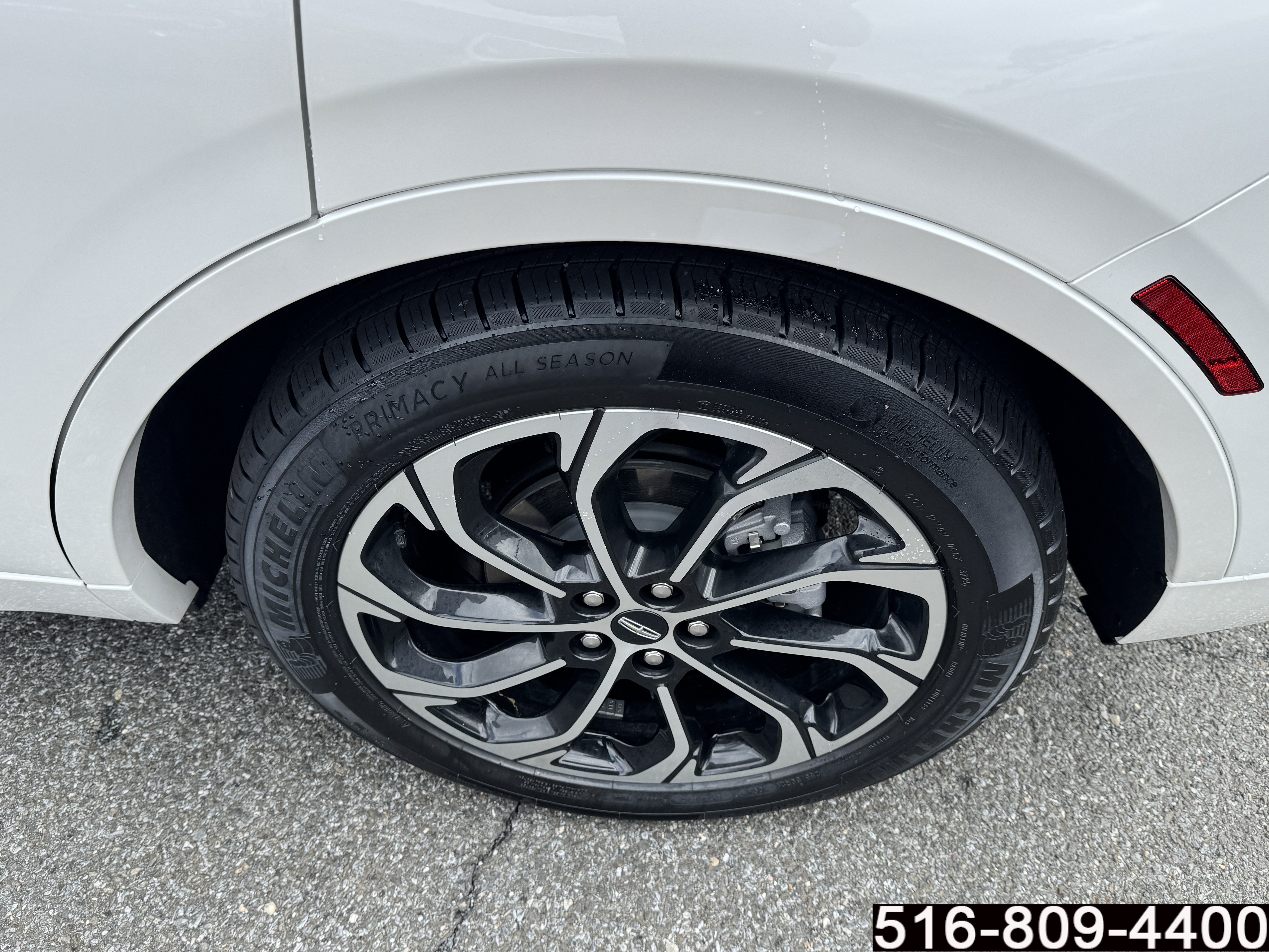 Used 2026 Lincoln Nautilus Reserve AWD/4WD image 12