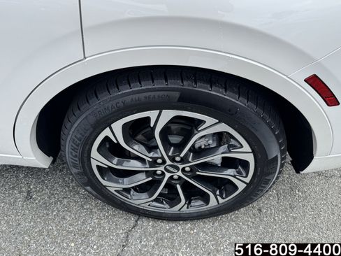 Used 2026 Lincoln Nautilus Reserve AWD/4WD image 12