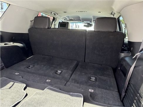 Used 2017 GMC Yukon SLT RWD image 26