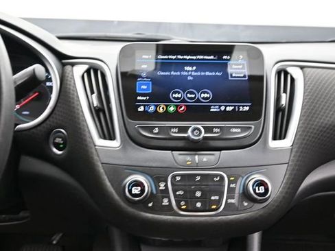 Used 2024 Chevrolet Malibu LT FWD image 23
