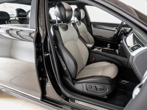 Used 2019 Genesis G80 3.3T Sport RWD image 32