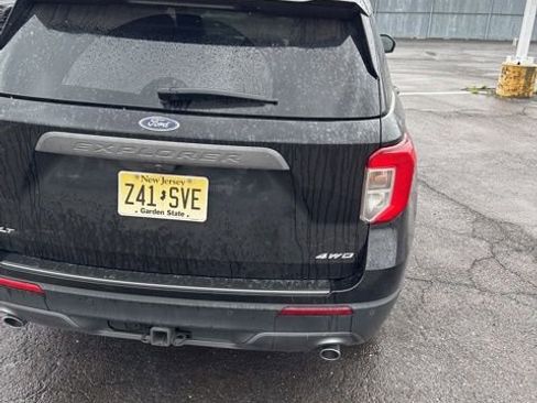 Used 2023 Ford Explorer XLT w/ Equipment Group 202A AWD/4WD image 11
