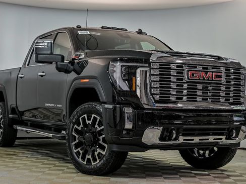 New 2026 GMC Sierra 2500 Denali w/ Denali Reserve Package AWD/4WD image 1