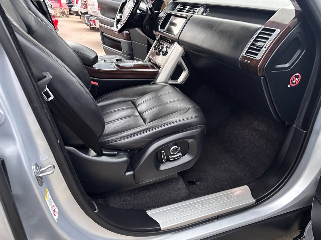 Used 2017 Land Rover Range Rover HSE AWD/4WD image 40