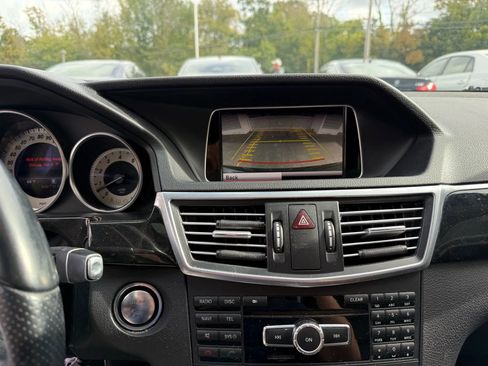 Used 2014 Mercedes-Benz E 350 Sedan image 19
