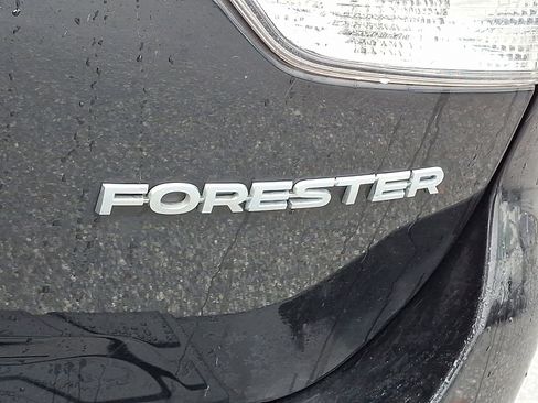 Used 2019 Subaru Forester Limited image 29