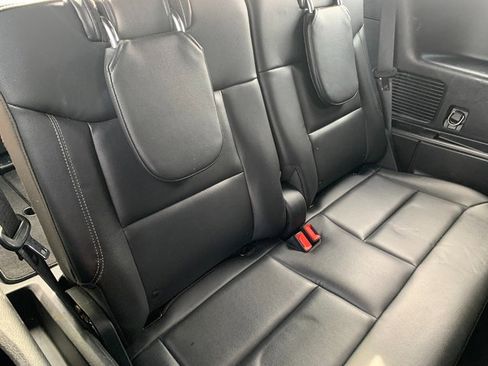 Used 2020 Ford Explorer XLT w/ Equipment Group 202A image 16