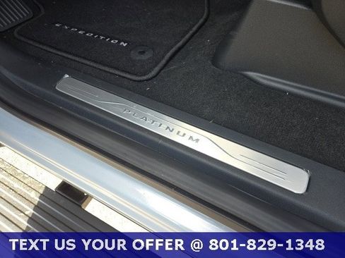 New 2025 Ford Expedition Platinum w/ Platinum Ultimate Package AWD/4WD image 17