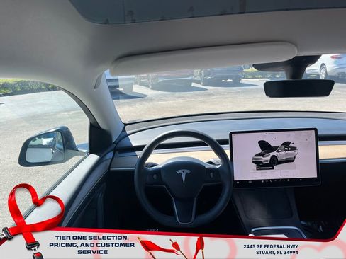 Used 2024 Tesla Model Y Long Range image 13