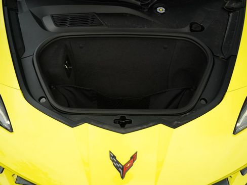 Used 2022 Chevrolet Corvette Stingray Preferred Cpe w/ 2LT RWD image 23