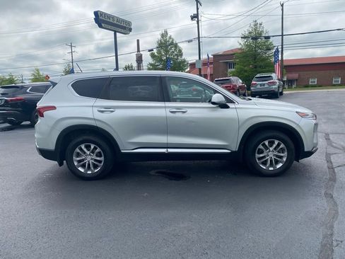 Used 2020 Hyundai Santa Fe SE FWD image 4