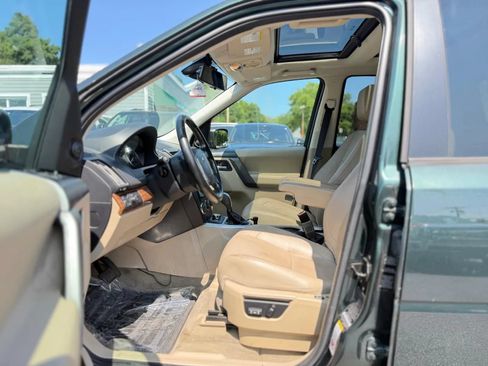 Used 2010 Land Rover LR2 HSE AWD/4WD image 10