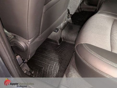 Used 2016 Chevrolet Trax LT w/ LT Sun and Sound Package image 29