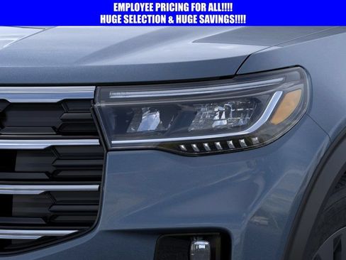 New 2026 Ford Explorer Active AWD/4WD image 18