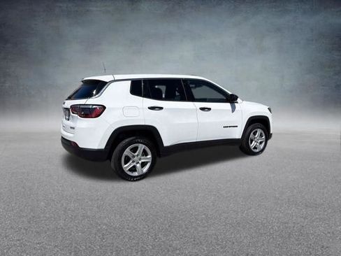 Used 2024 Jeep Compass Sport AWD/4WD image 4