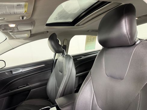 Used 2014 Ford Fusion Titanium AWD/4WD image 25