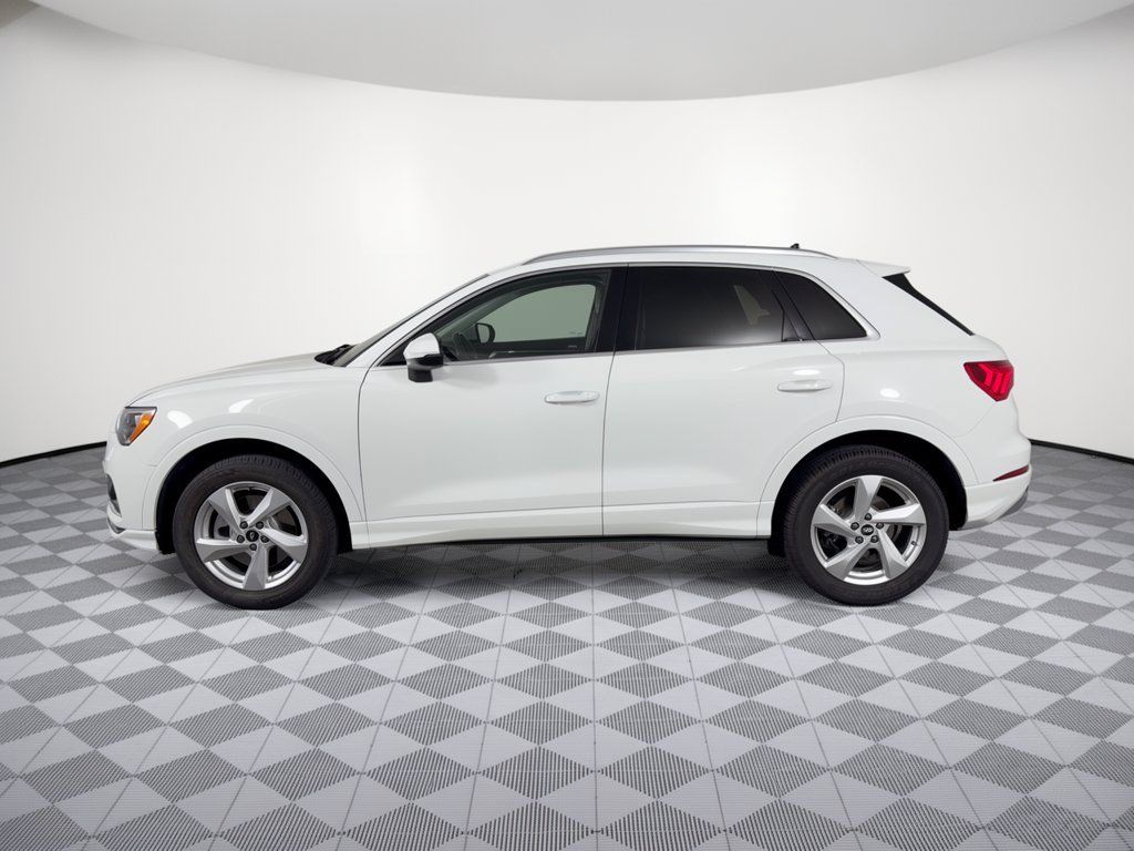 Used 2021 Audi Q3 2.0T Premium AWD/4WD image 2