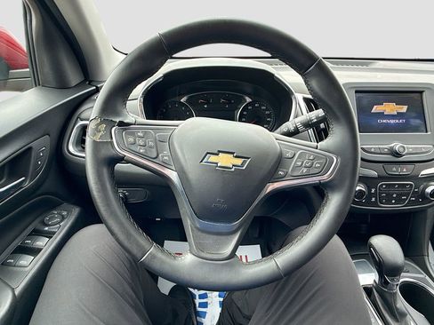 Used 2023 Chevrolet Equinox LT FWD image 11