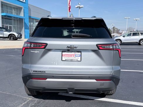 New 2026 Chevrolet Equinox LT w/ Convenience Package II image 6