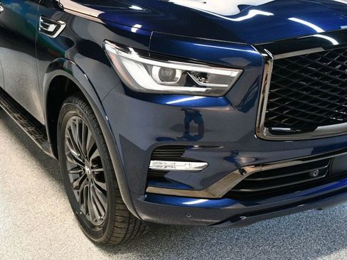 Used 2024 INFINITI QX80 Sensory AWD/4WD image 11