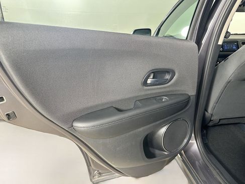 Used 2020 Honda HR-V EX image 37
