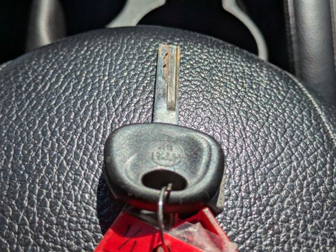 Used 2016 Hyundai Veloster w/ Option Group 02 image 29