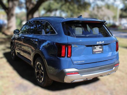 New 2026 Kia Sorento S FWD image 12