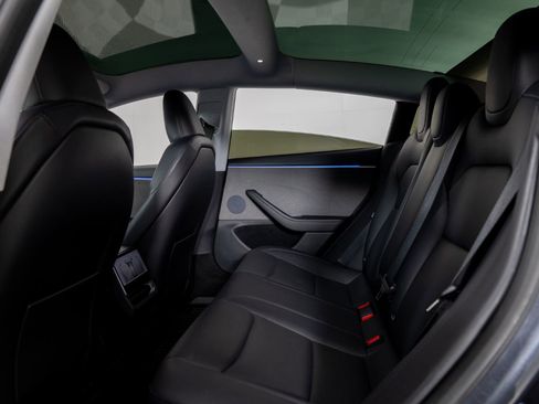 Used 2024 Tesla Model 3 Long Range RWD image 18