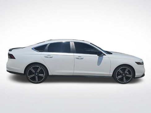 Used 2023 Honda Accord Sport image 9