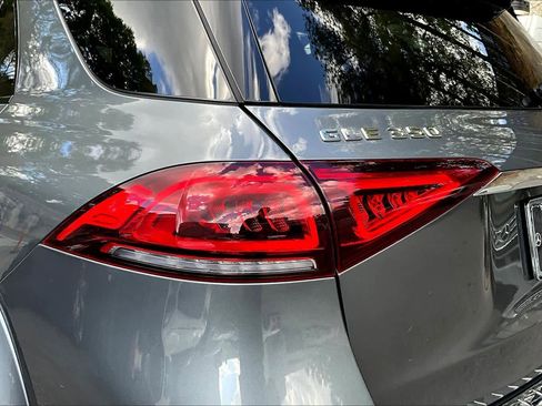 Used 2023 Mercedes-Benz GLE 350 4MATIC w/ AMG Line Exterior image 29