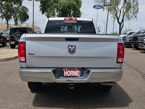 Used 2017 RAM 1500 Classic SLT RWD image 6