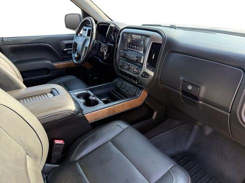 Used 2018 Chevrolet Silverado 1500 LTZ w/ Sport Package AWD/4WD image 11