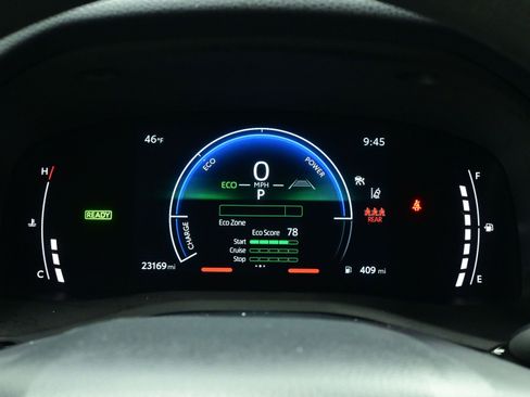 Used 2025 Toyota Camry LE image 23