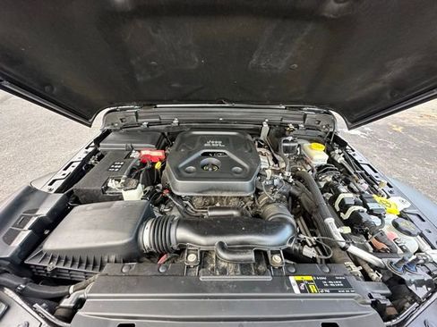 Used 2019 Jeep Wrangler Unlimited Sport S image 15