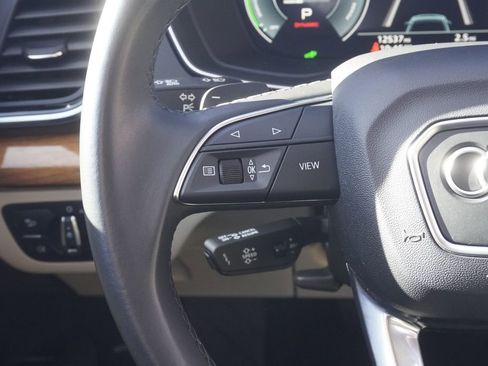 Used 2023 Audi Q5 e Premium w/ Convenience Package image 12