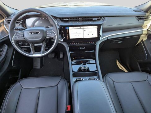 New 2026 Jeep Grand Cherokee Limited RWD image 5