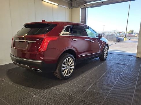 Used 2018 Cadillac XT5 Platinum w/ Driver Assist Package AWD/4WD image 2