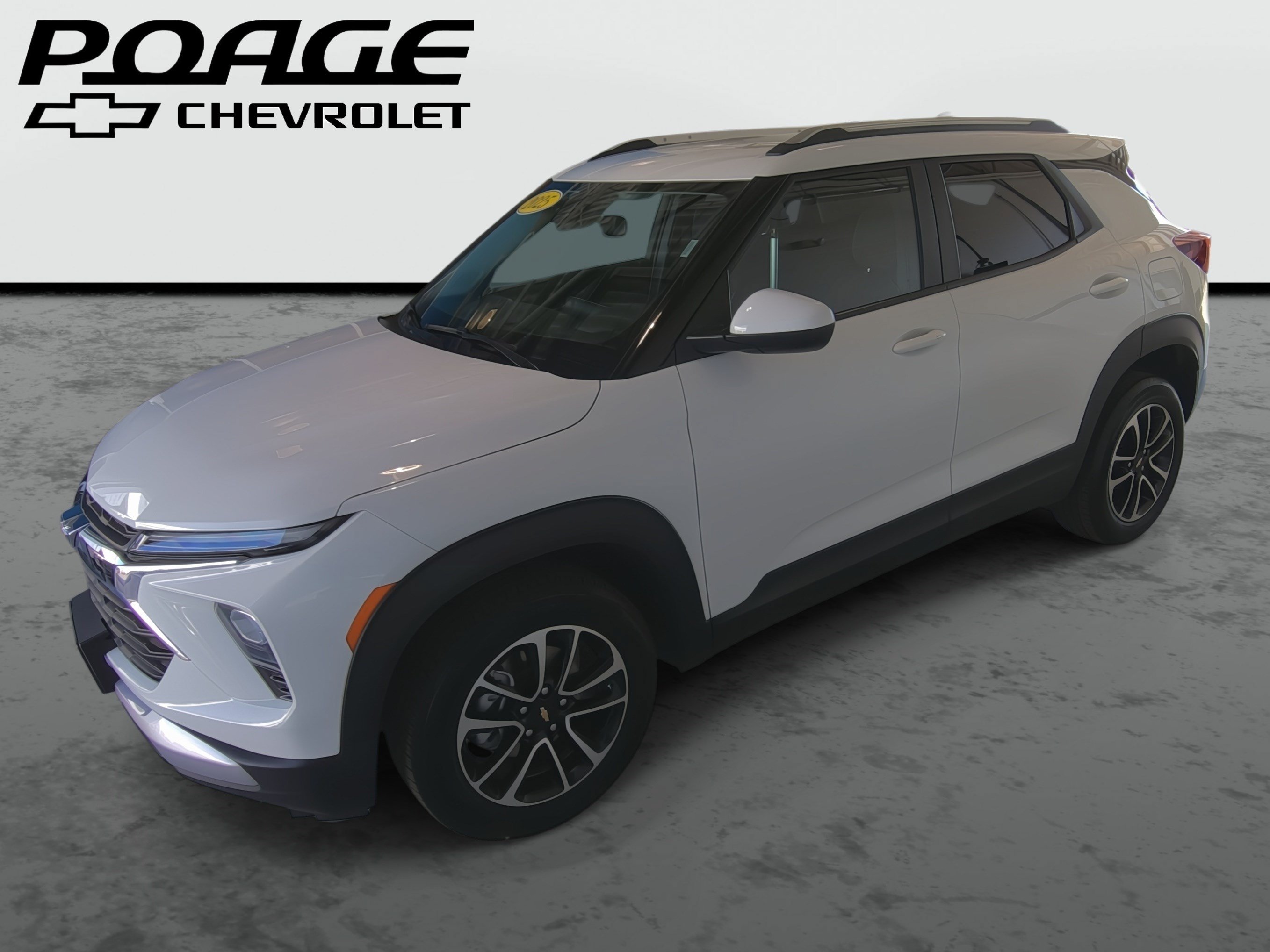 Used 2025 Chevrolet TrailBlazer LT AWD/4WD image 1