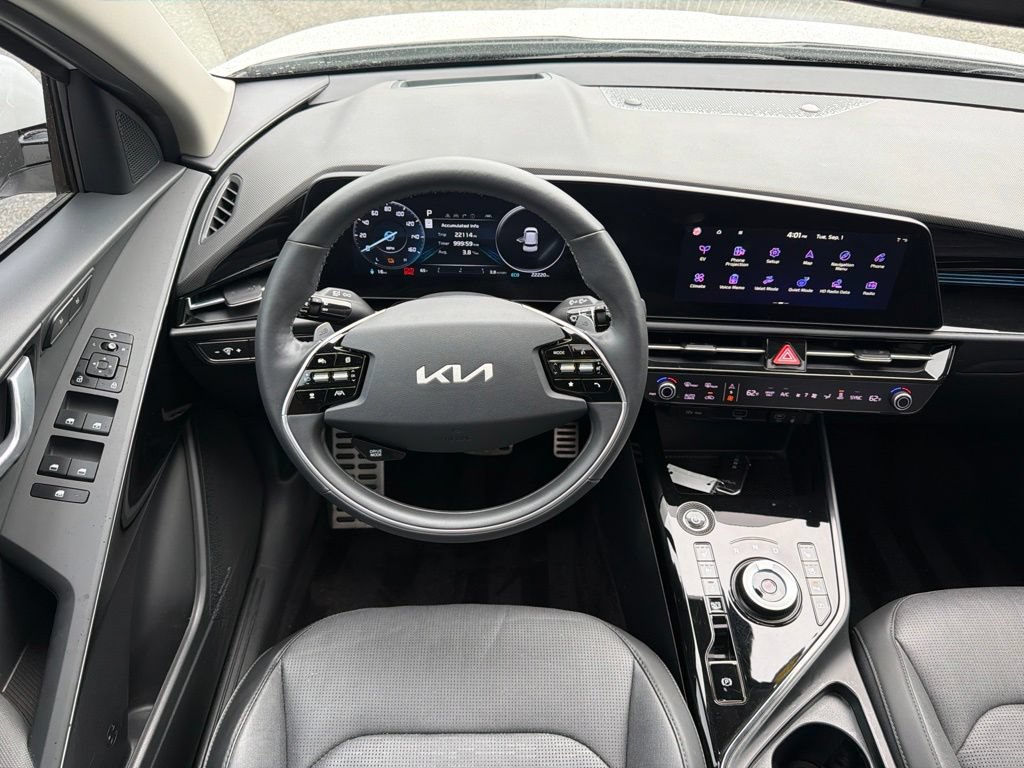 Certified 2023 Kia Niro Wave FWD image 24