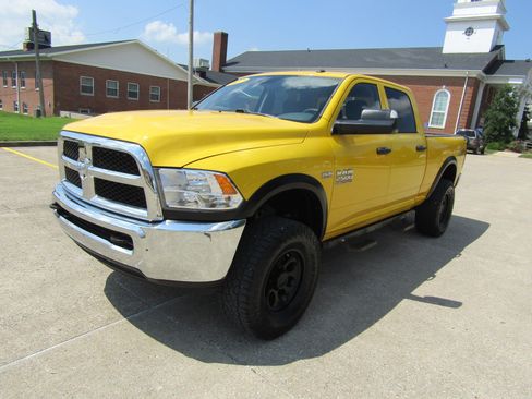 Used 2017 RAM 2500 Tradesman w/ Chrome Appearance Group image 7