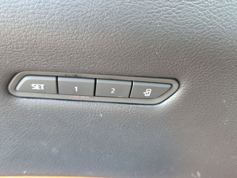 Used 2021 Cadillac XT5 Premium Luxury FWD image 28
