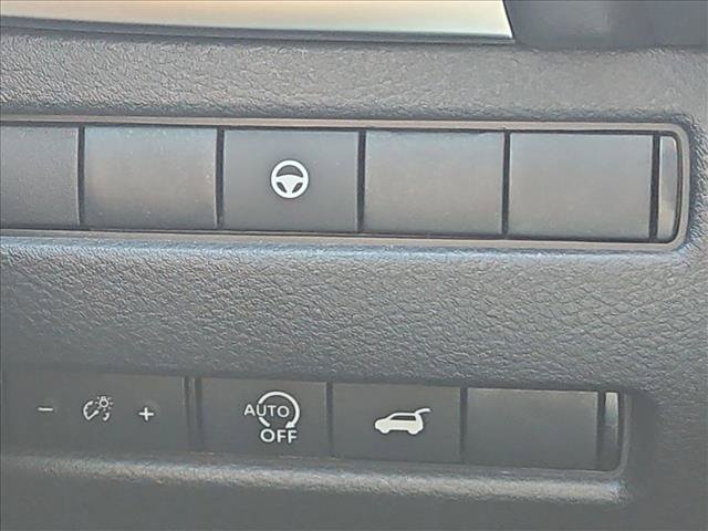 Used 2026 Nissan Rogue SV FWD image 12