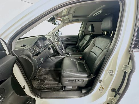 Used 2017 Honda Pilot Touring image 13